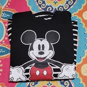 Disney Parks Mickey Mouse Spirit Jersey Size XL